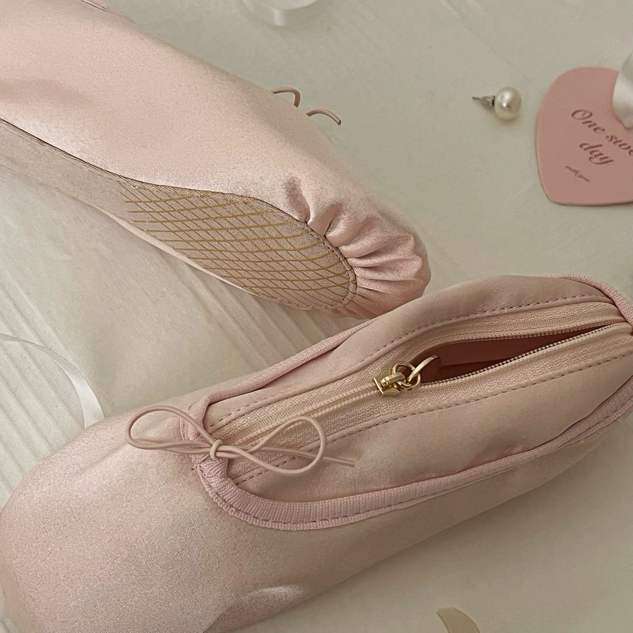 Balletschoen-vormige make-upta - Beauty Makeup For Girl recensie en prijs