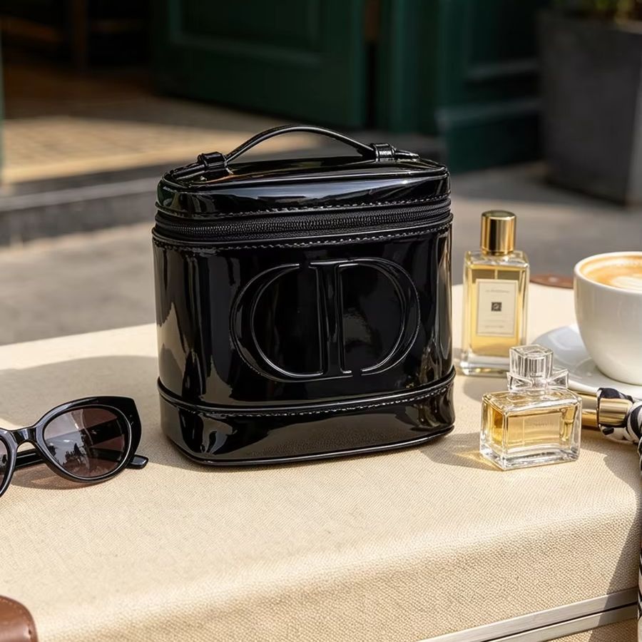 DIOR's tas Zwarte Mesh Damesta - Beauty Bag Makeup recensie en prijs