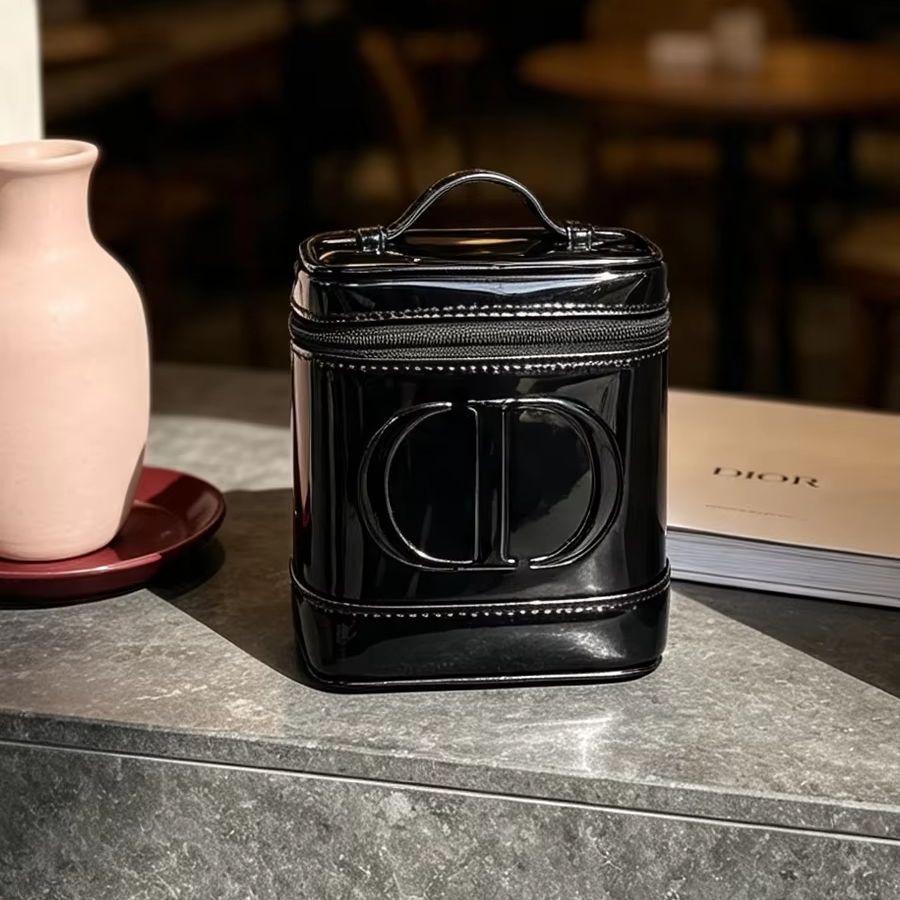 DIOR's tas Zwarte Mesh Damesta - Beauty Bag Makeup recensie en prijs